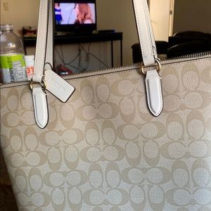 Coach bag medium size